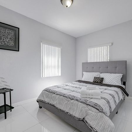 Deco Drive Miami • Near Hard Rock Stadium • South Beach • Wynwood Bagian luar foto